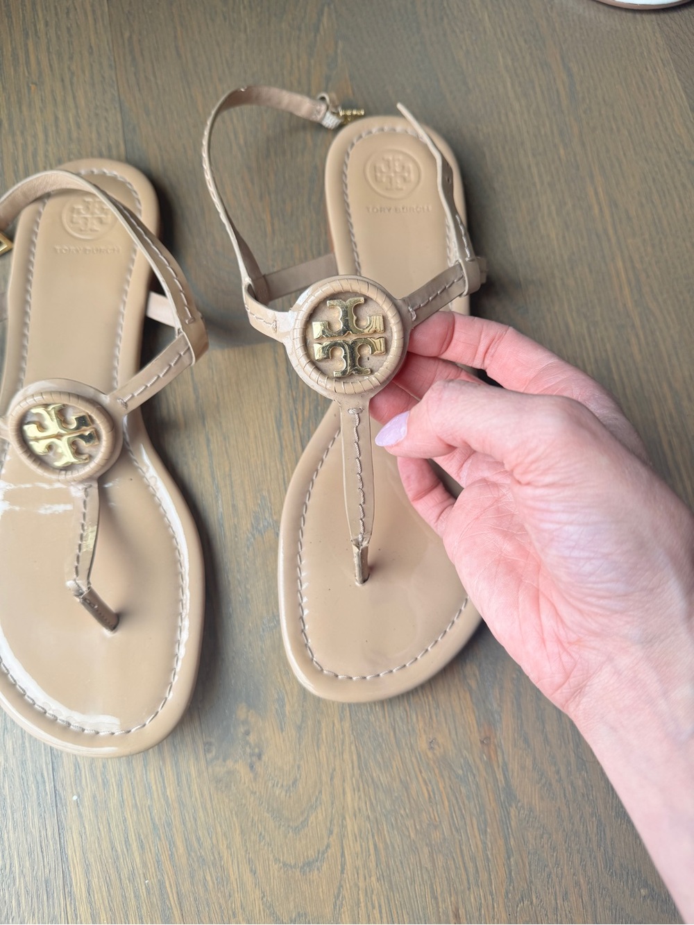 Tory Burch Nude/Tan Miller Logo Thong Sandals - Picture 2 of 8